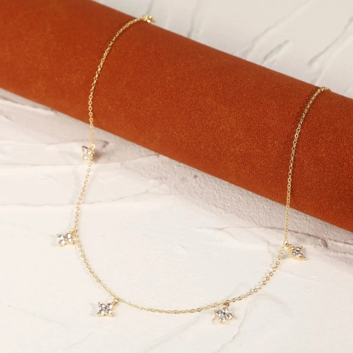 Kyerlyn Simple Diamond Choker Necklaces