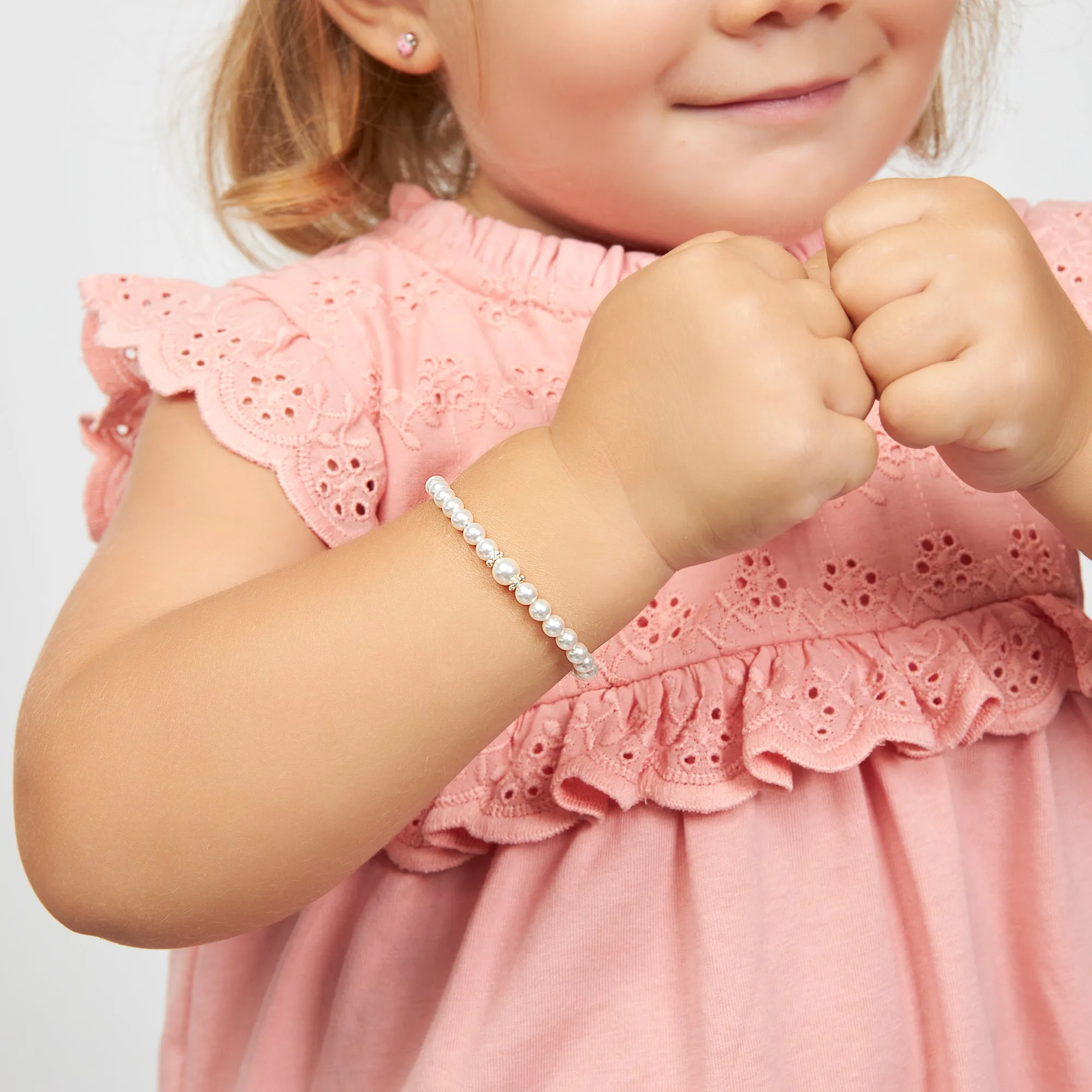 NewBorn Baby Girl Bracelet with White Pearl & Silver Daises der