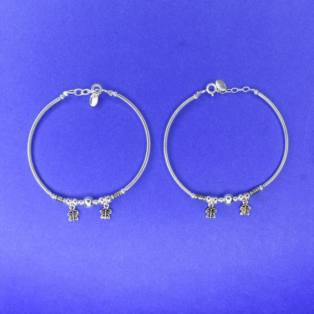 "Gleaming Grace: Stunning 92.5 Sterling Silver Bangles Set for Women"